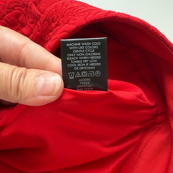 Ann Taylor Textured Red Pleated Fit Flare Skirt Size 0 Seasonal Colorful Holiday - Picture 7 of 9